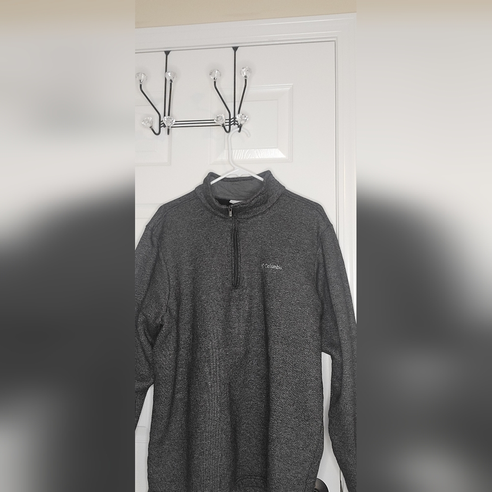 Columbia men's sweater